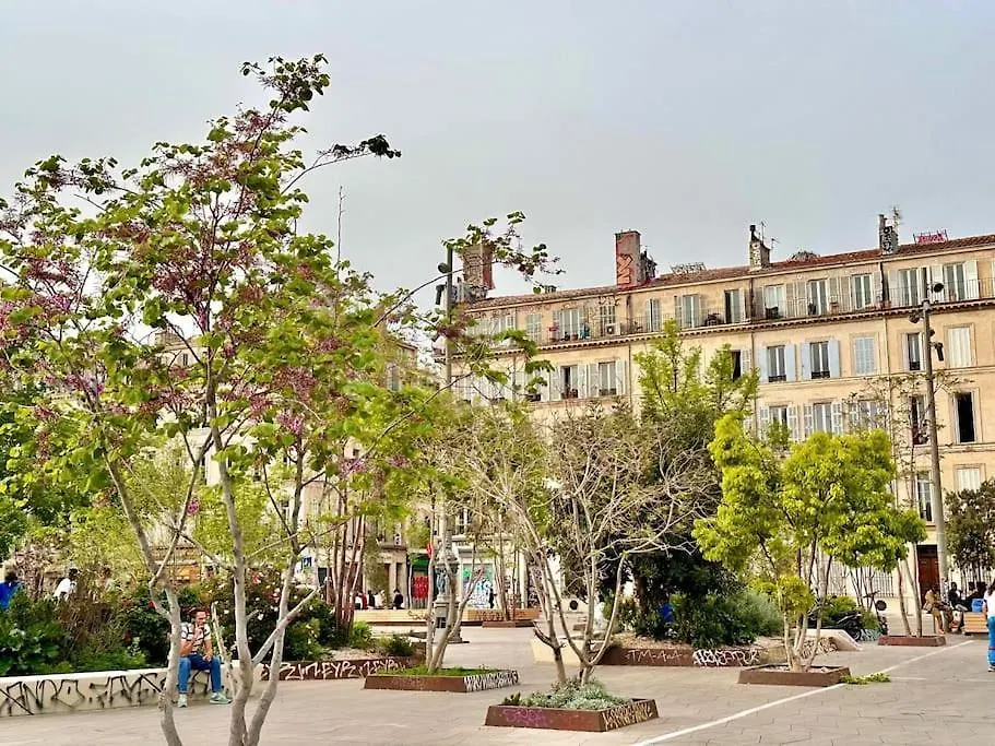 Joli T2 Avec Cachet La Plaine Cours Julien Apartman Marseille